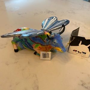 Cow parade: butterfly cow